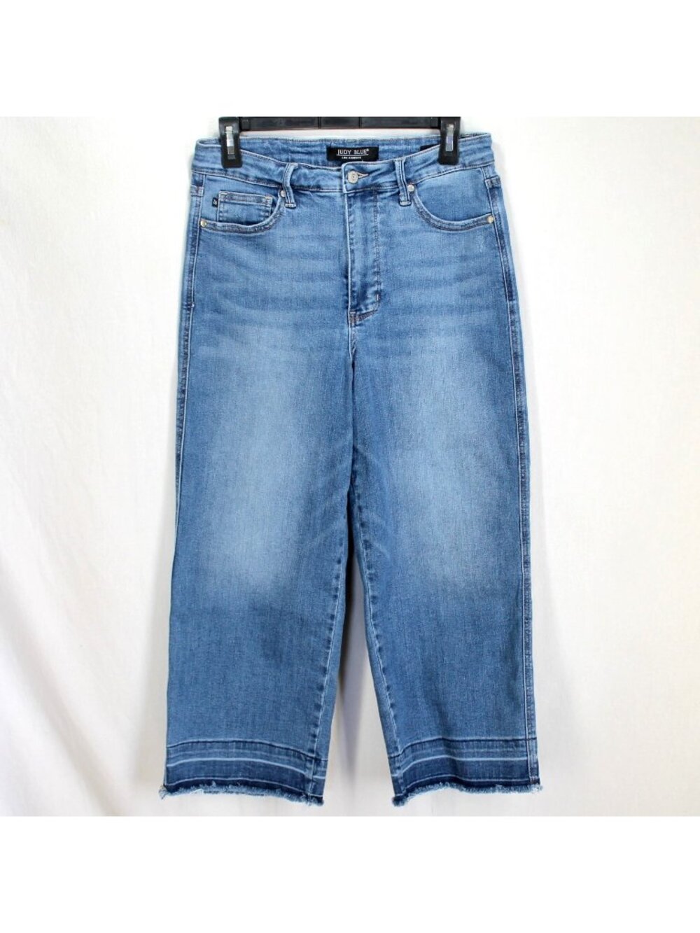 Judy Blue Wide Crop Jeans Size 11 30 Medium Wash Blue Stretch Denim Raw Hems